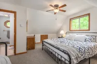 The Bear's House, Pet Friendly, Level 2 EV Charger - シャレー