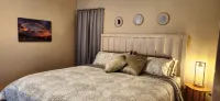Charming 2-bedroom apartment with equipped kitchen and AC, in Cumberland, MD.