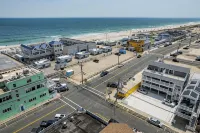 Ocean View Luxury Penthouse • 4 Beach Badges • 2 Parking • Steps to Beach - 3-Star
