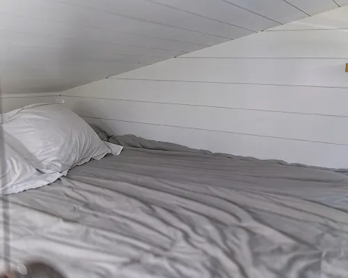 Moonbase Tiny Home - Io Hotel di Merrill