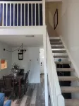 Stunning 2-Bedroom Apartment with Modern Elegance - Homestays