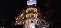 فندق ايفل - مسبح على السطح