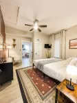 Sweet Magnolia, 3Br/2.5Ba, Downtown Historic Charm w/ all the comforts! - Bungalow