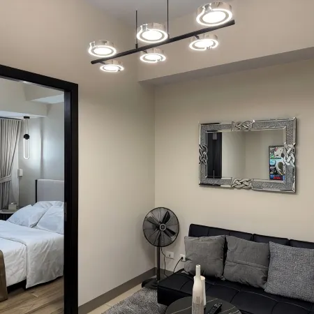 New 1BR Condo Near Venice Canal & BGC w/ Balcony