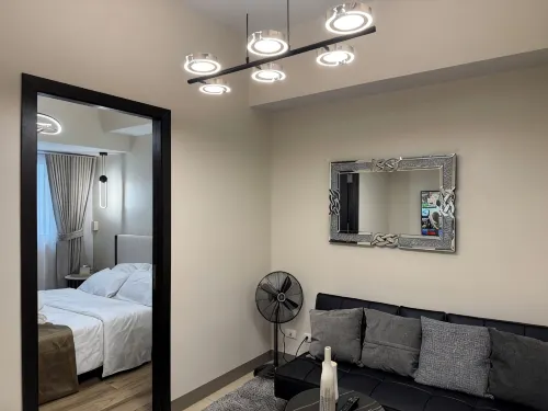 New 1BR Condo Near Venice Canal & BGC w/ Balcony - balcony