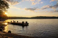 The Robin's Nest, a cozy 3-bedroom cabin in Lake Harmony with Firepit, AC, WiFi