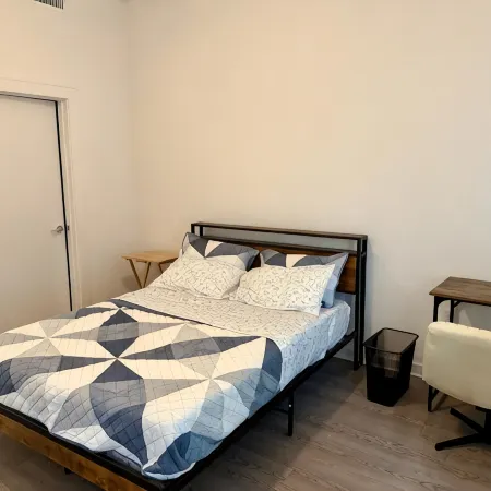 Charming 1-bedroom apartment with WiFi, fitness room in welcoming Leander Отели в г. Леандер