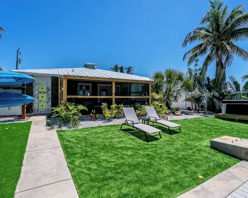 Waterfront Oasis with Boat Lift & Hot Tub in Bokeelia Hotels in Bokeelia