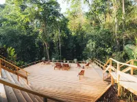 Jaguar Creek فنادق في بلموبان