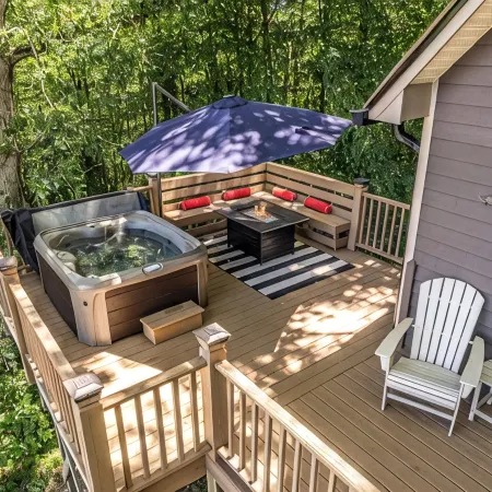Stunning View! Hot Tub, Grill, Fire Table, Wi-Fi!