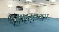 Adelaide Riviera Hotel