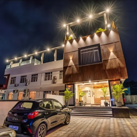 Hotel the Parmatma