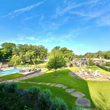 Luxury Lakefront @ Cedar Creek. Private luxury heated pool and Hot Tub!