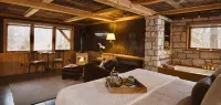 Luxury Bed & Bath Suite Available Nightly