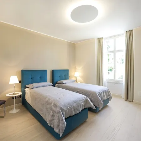 LISZT TOWER by KlabHouse-3BR Lakefront w/Terrace & AC