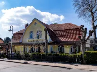 Our Attractive Vacation Apartment for 2 People with Excellent Facilities. Hoteles en Prerow