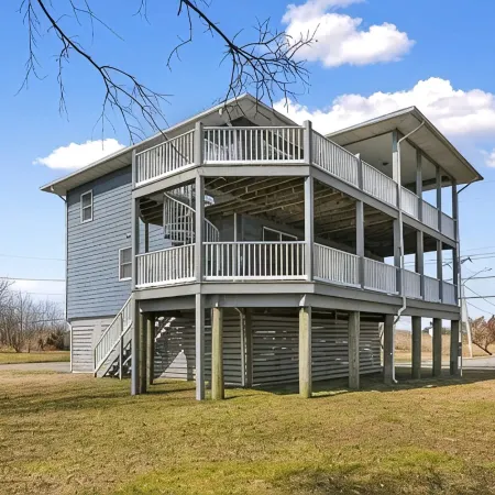 Captain's Quarters