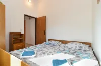 Spacious apartment in Peroj with terrace - balcony