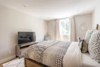 Lux Apartment on Hill Close to SF - Wifi