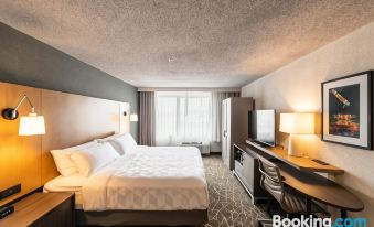Holiday Inn NEWARK INTERNATIONAL AIRPORT by IHG