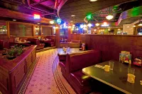 Buffalo Airport Hotel - bar