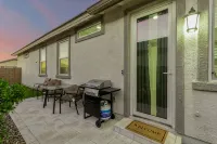 Modern Guest Suite Retreat in Maricopa - 3-Star