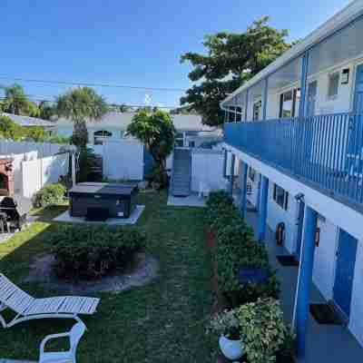 1 Block Walk to the Beach, Fun in the Sun! Hotel Exterior