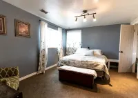Near Olde Town Arvada - Golden - Red Rocks - Pet Friendly - WiFi