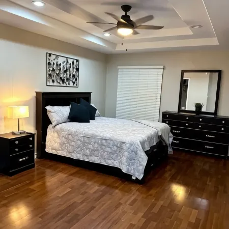 Charming 4beds/2bath Entire Home