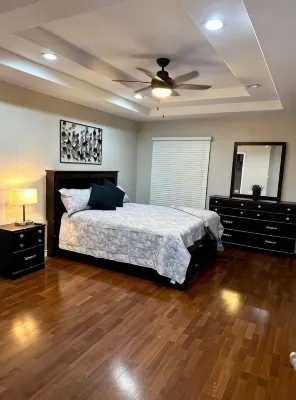 Charming 4beds/2bath Entire Home - บังกะโล