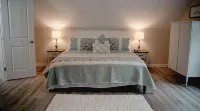 Luxury on Seneca Wine Trail, 3 King Beds with Awesome Country View