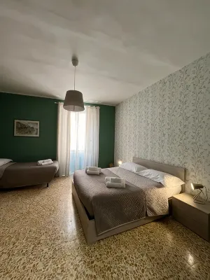 Family-friendly apartment near the port and train station - Apartments