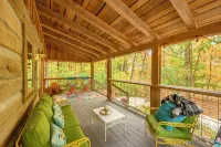 Executive Forest Sanctuary/2 King Beds, Hot Tub & Trails -Near Lake Lemon - 4 tähden