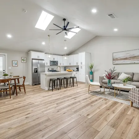 Luxurious Home in Irving TX w/ HOT TUB