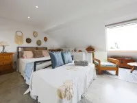 Farol Studio, One step away from the ocean ポンタ・ド・ソルのホテル
