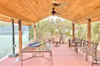 Private Massive Pool Home, Tennis Court, Basketball Court, and Game Room! - วิลล่า