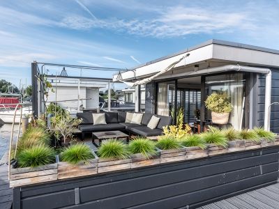 Unieke en Moderne Water Villa in de Buurt van Schiphol en Amsterdam