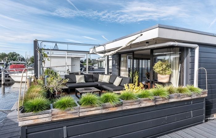 Unieke en Moderne Water Villa in de Buurt van Schiphol en Amsterdam