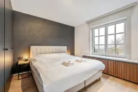 Villa Amelie -- Modern Villa @ the Beach w. Garden