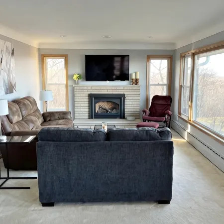 Quiet and convenient home with a view