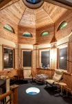 Aloft Apartment - Above It All (Not in a Box