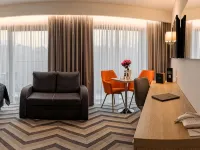 Hamilton Spa & Wellness Hotels near Ferry