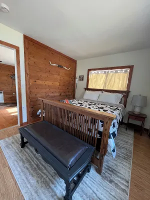 Lasater Ranch Bunkhouse- close to town & wineries! - 2-Star