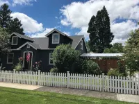 Delightful Downtown Retreat in the Willamette Wine Country - Wifi