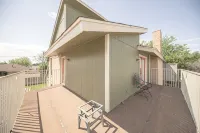 Right at Home-Midland Hot Tub - 4 Sao