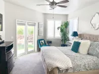 Elegant West Side Mountain Retreat - 5-Star
