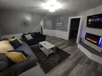 3 bedroom 1 bath. less than a mile to Union Hospital - 3-Star