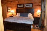 Secluded-Log Cabin-in town Cashiers-Pet Friendly - Wifi