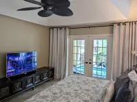 Stunning Indoor & Outdoor Living Near Beach and Shopping. Close to Boca Raton - 3성급
