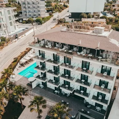 Bianco Hotel Hotels near Ksamil Beach